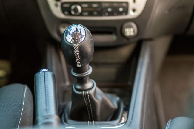 Manual Transmissions vs Automatic Transmissions